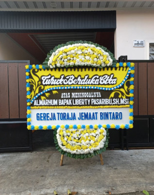 Papan Bunga Duka di Sungai Mandau
